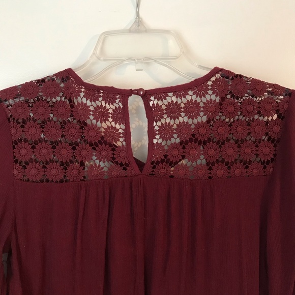 Laced detailed flowy long sleeve - Picture 6 of 8